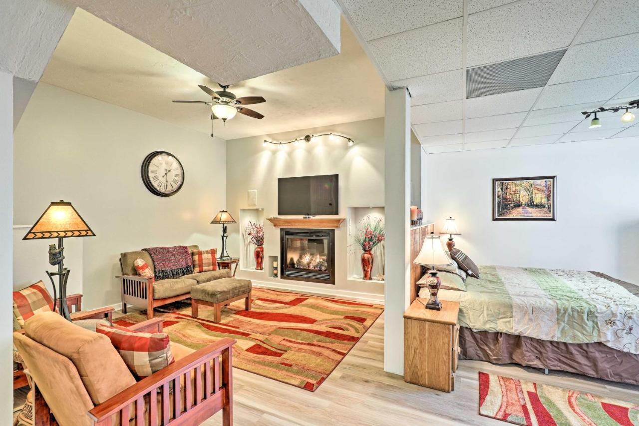 Asheville Mountain Getaway With Patio And Koi Pond! 外观 照片